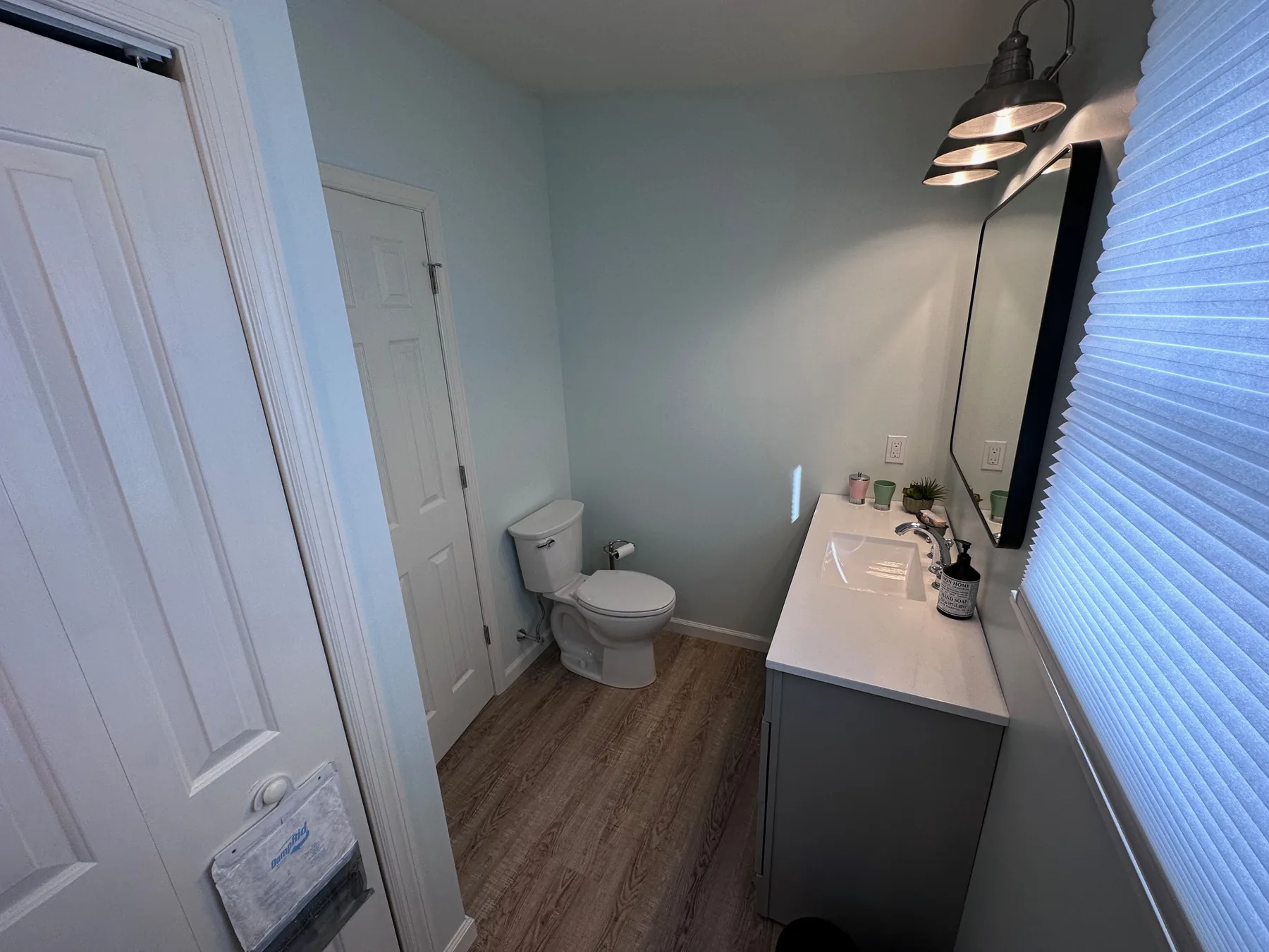 Bathroom vanity